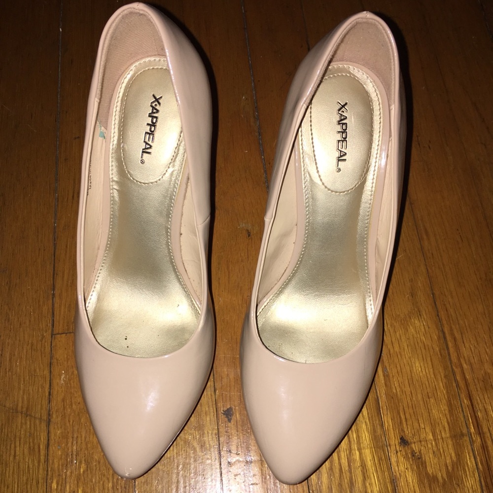 Nude pointed toe heels